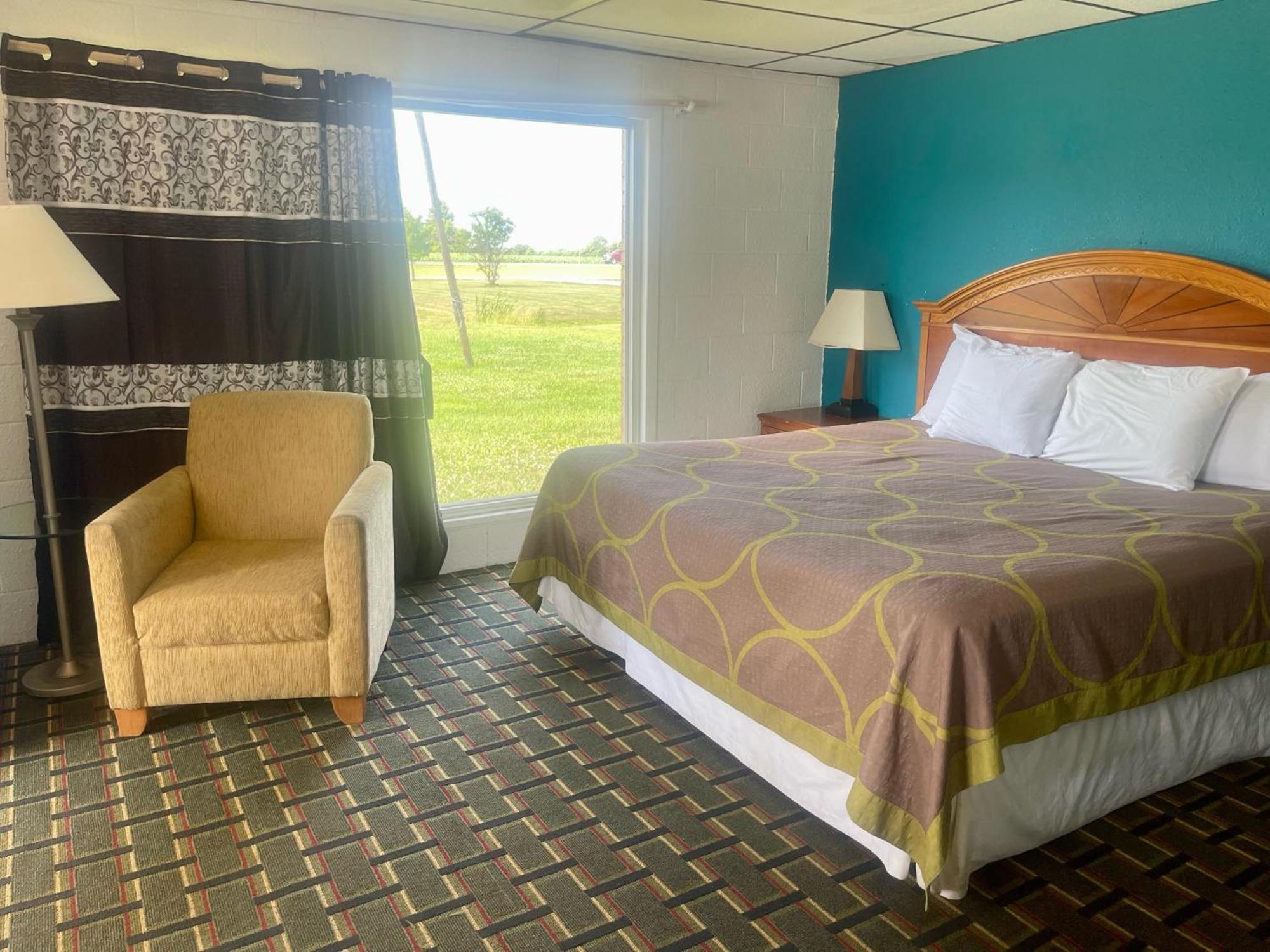 Rodeway Inn Flora エクステリア 写真